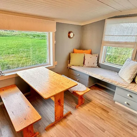 - Lofoten *