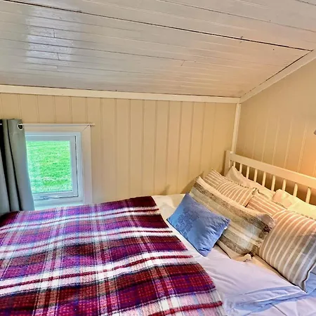 - Lofoten Holiday home Fredvang